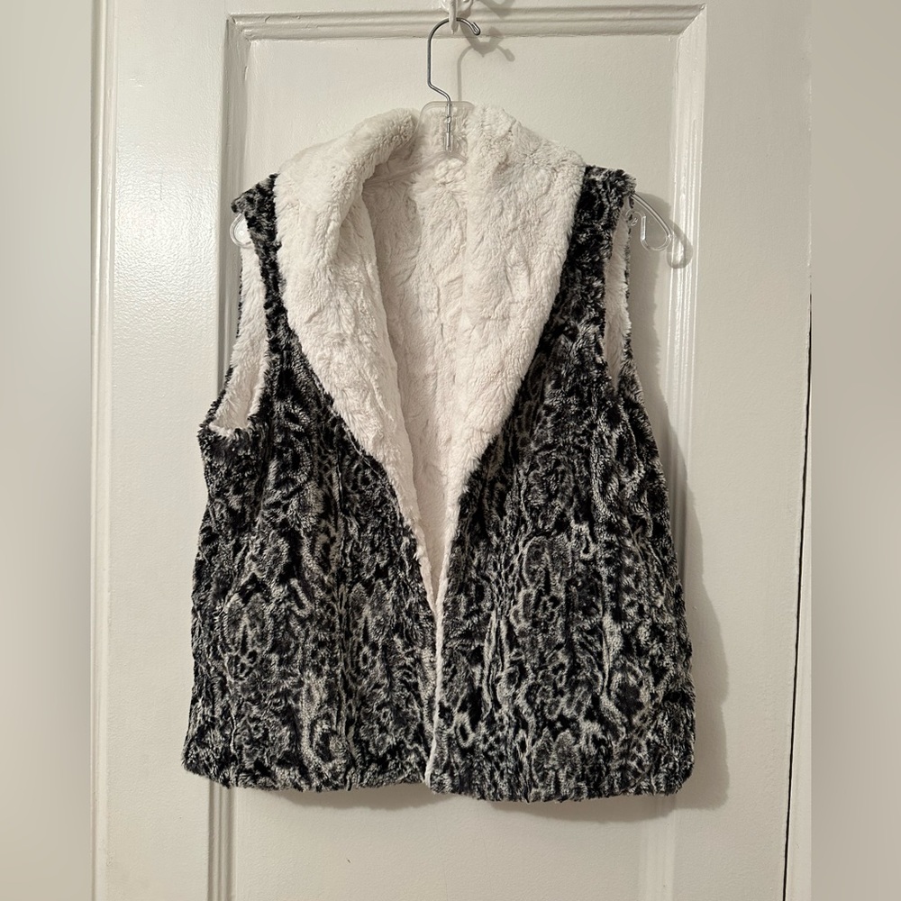 Reversible faux fur vest